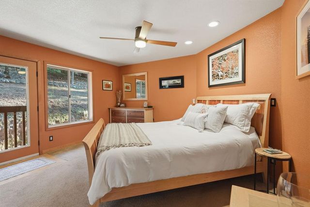 20550 Bellwood Ct, Foresthill, CA 95631