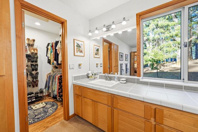 20550 Bellwood Ct, Foresthill, CA 95631