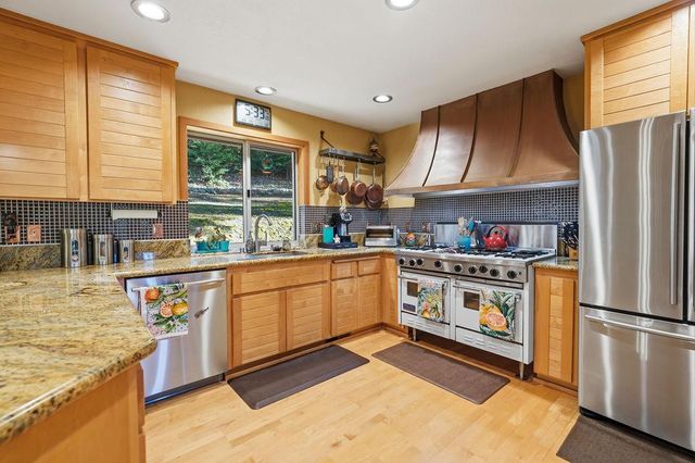 20550 Bellwood Ct, Foresthill, CA 95631