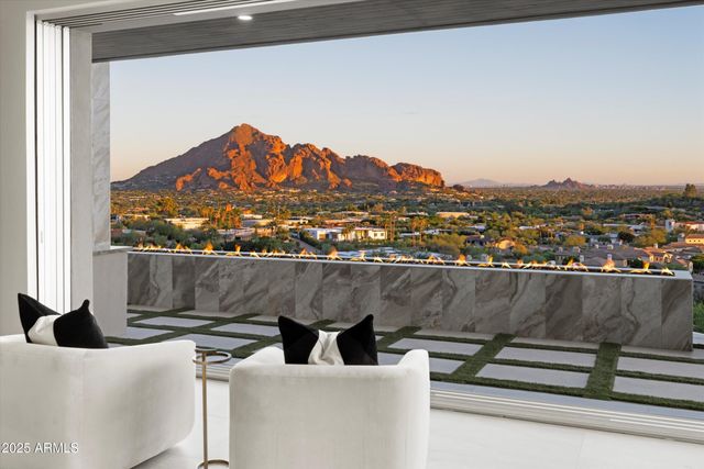 6800 N 39TH Place, Paradise Valley, AZ 85253