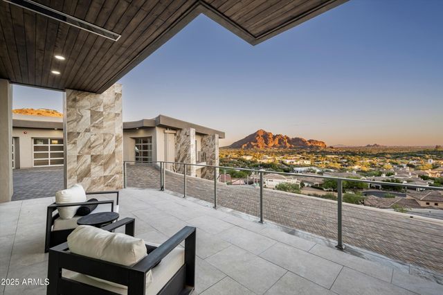 6800 N 39TH Place, Paradise Valley, AZ 85253