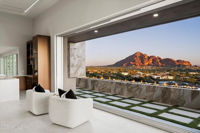 6800 N 39TH Place, Paradise Valley, AZ 85253