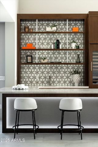 6800 N 39TH Place, Paradise Valley, AZ 85253