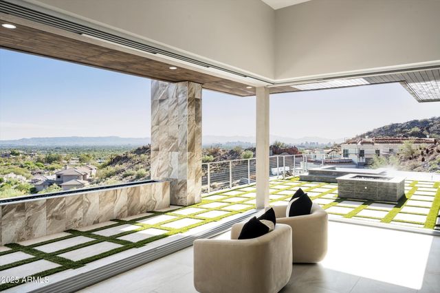 6800 N 39TH Place, Paradise Valley, AZ 85253