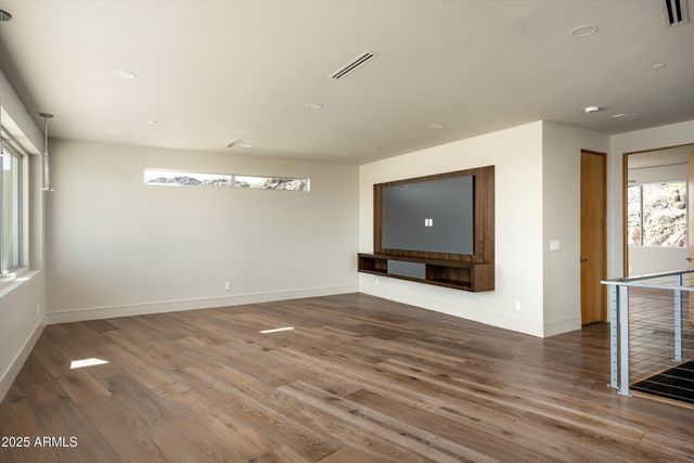 6800 N 39TH Place, Paradise Valley, AZ 85253