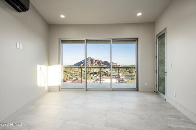 6800 N 39TH Place, Paradise Valley, AZ 85253
