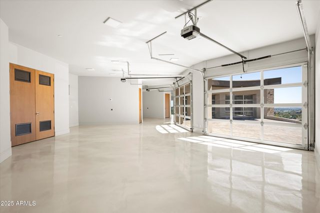 6800 N 39TH Place, Paradise Valley, AZ 85253