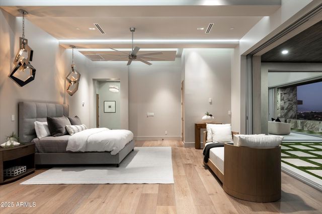 6800 N 39TH Place, Paradise Valley, AZ 85253