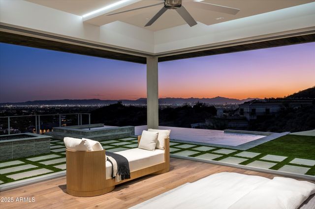 6800 N 39TH Place, Paradise Valley, AZ 85253