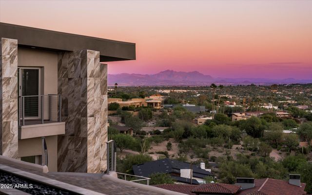 6800 N 39TH Place, Paradise Valley, AZ 85253