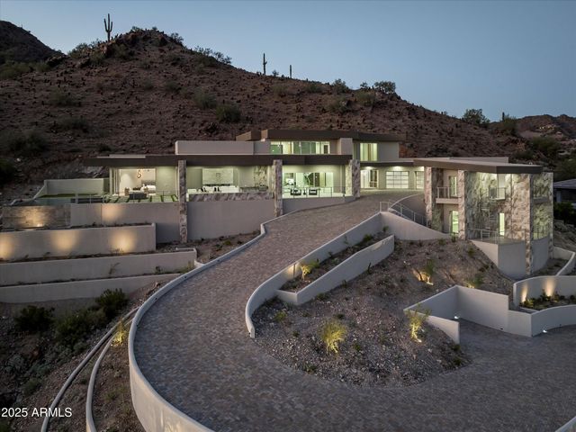 6800 N 39TH Place, Paradise Valley, AZ 85253