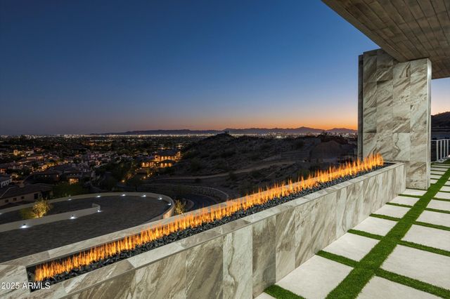 6800 N 39TH Place, Paradise Valley, AZ 85253