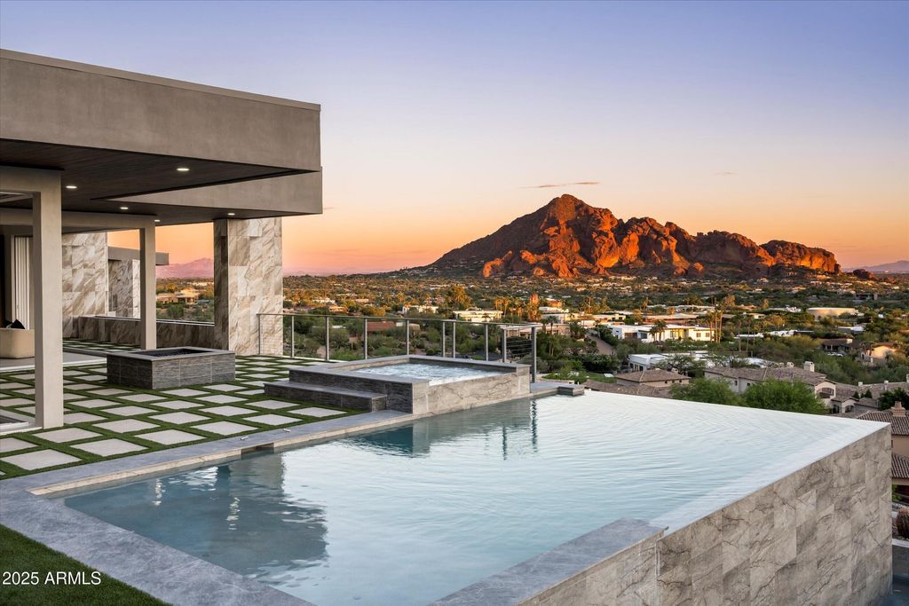 6800 N 39TH Place, Paradise Valley, AZ 85253