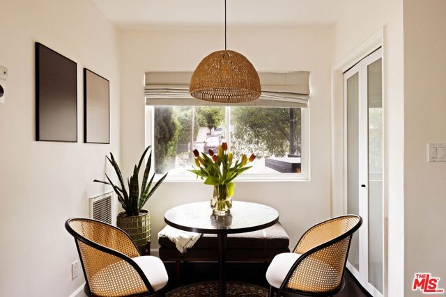 8525 Ridpath Drive, Los Angeles, CA 90046