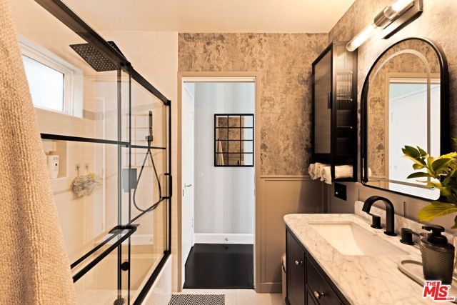 8525 Ridpath Drive, Los Angeles, CA 90046