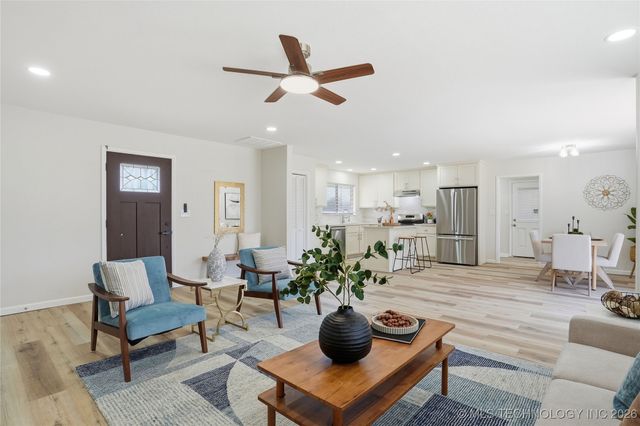 32868 E 171st Street S, Coweta, OK 74429