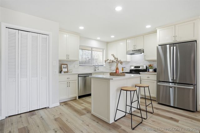 32868 E 171st Street S, Coweta, OK 74429