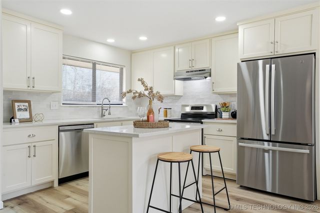 32868 E 171st Street S, Coweta, OK 74429