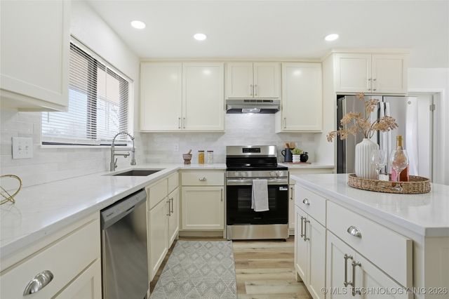 32868 E 171st Street S, Coweta, OK 74429