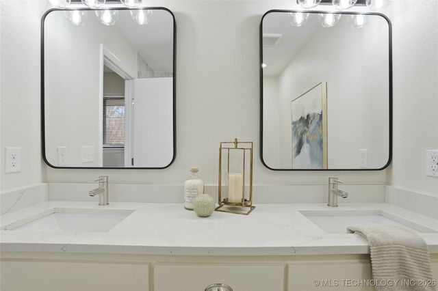 32868 E 171st Street S, Coweta, OK 74429