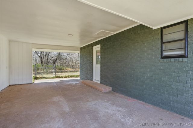 32868 E 171st Street S, Coweta, OK 74429