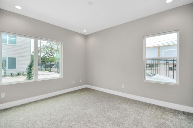 2903 Sherwood Green Lane, Houston, TX 77092