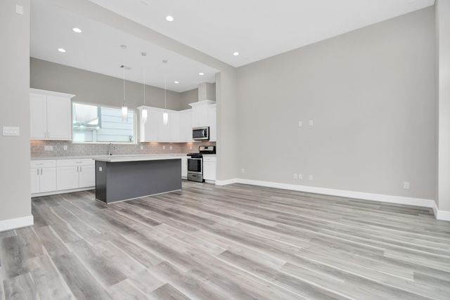 2903 Sherwood Green Lane, Houston, TX 77092