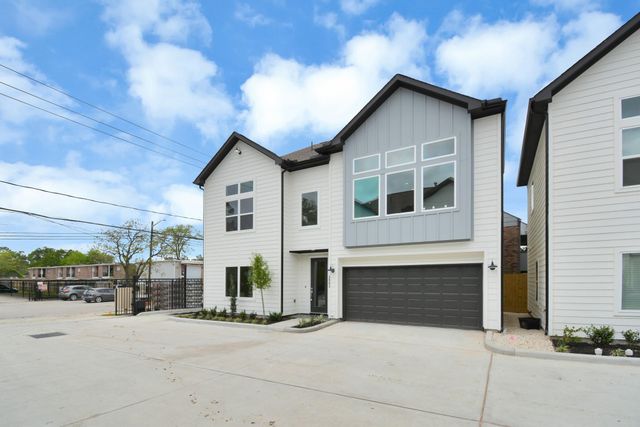 2903 Sherwood Green Lane, Houston, TX 77092
