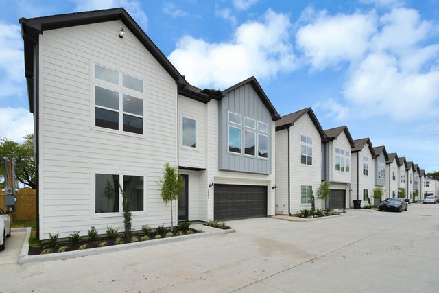 2903 Sherwood Green Lane, Houston, TX 77092