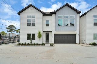 2903 Sherwood Green Lane, Houston, TX 77092