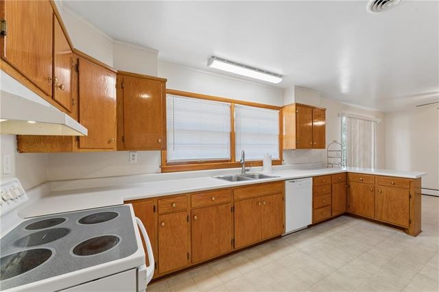 5801 Floyd Street, Overland Park, KS 66202