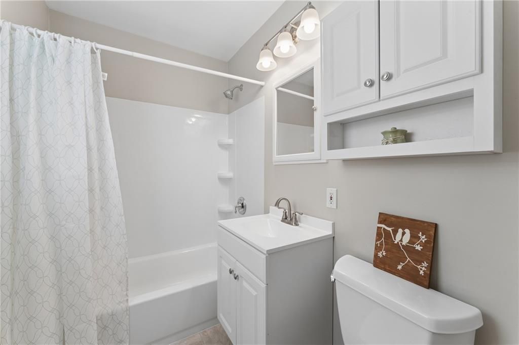 5801 Floyd Street, Overland Park, KS 66202