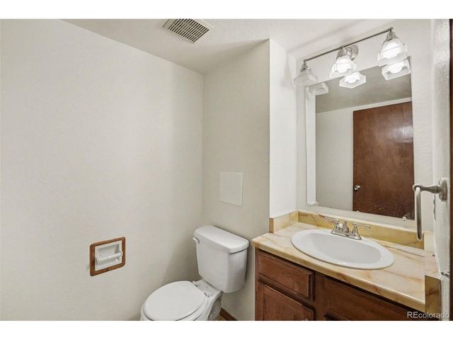 11560 Community Center Dr 76, Northglenn, CO 80233