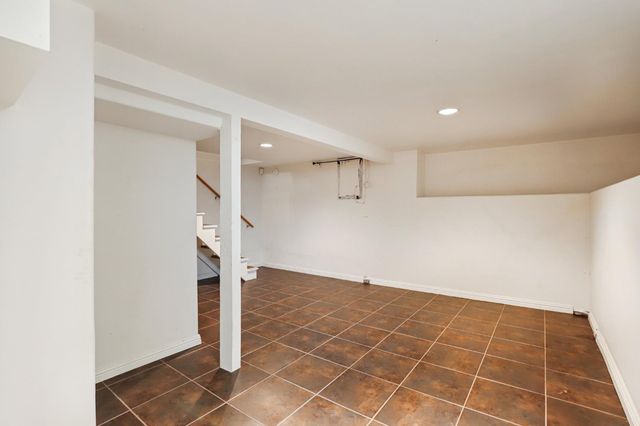 2200 2nd Ave, Sacramento, CA 95818