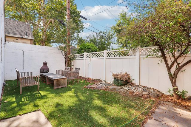 2200 2nd Ave, Sacramento, CA 95818