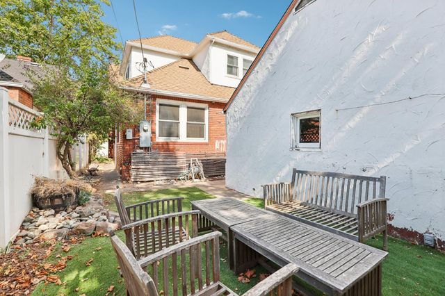 2200 2nd Ave, Sacramento, CA 95818