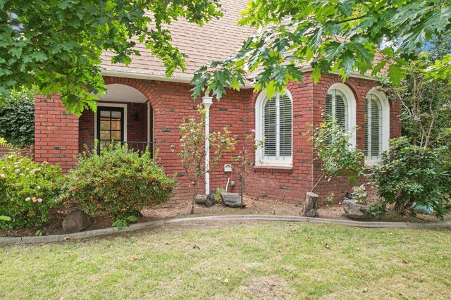 2200 2nd Ave, Sacramento, CA 95818