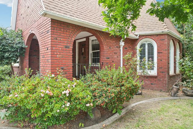 2200 2nd Ave, Sacramento, CA 95818