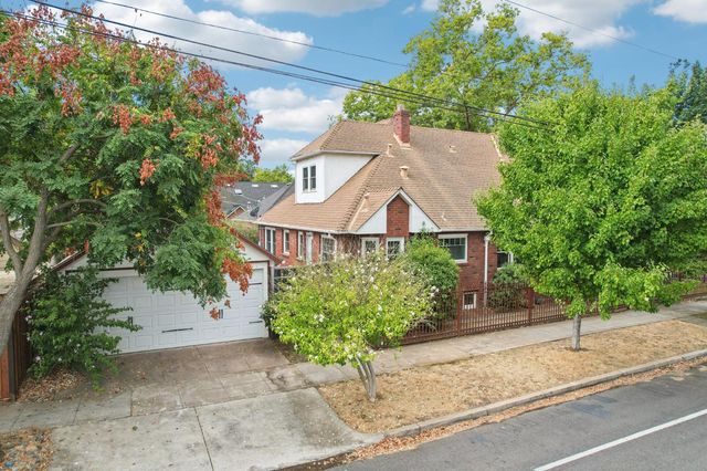 2200 2nd Ave, Sacramento, CA 95818