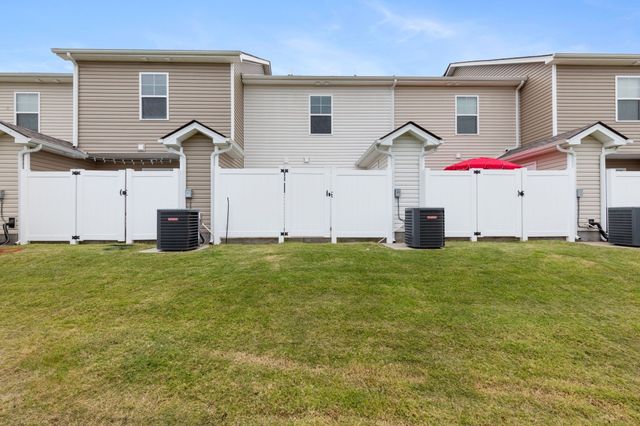 1011 Tradition Trl, Murfreesboro, TN 37130