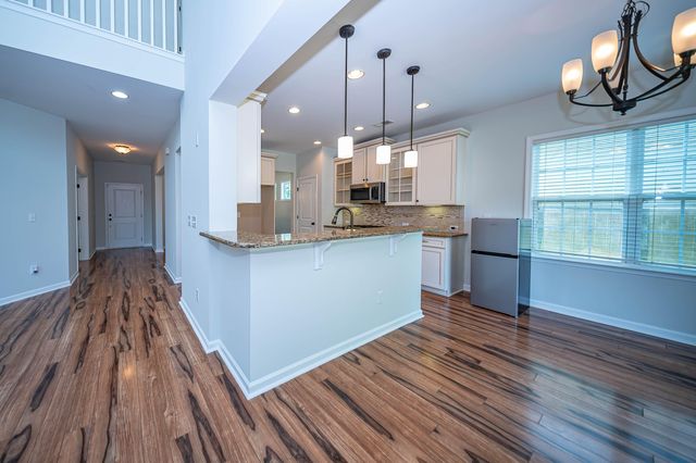 8485 Middle River Way, North Charleston, SC 29420