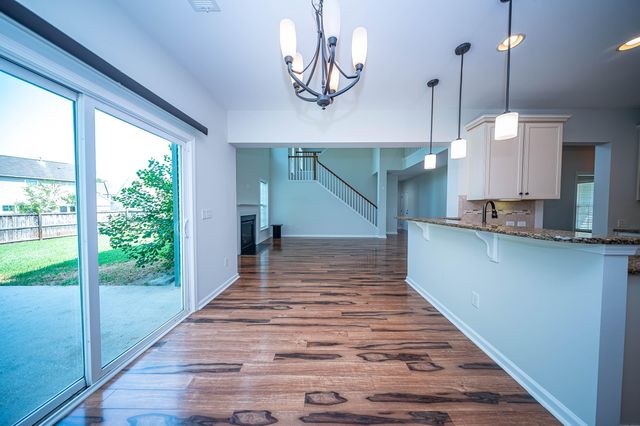 8485 Middle River Way, North Charleston, SC 29420