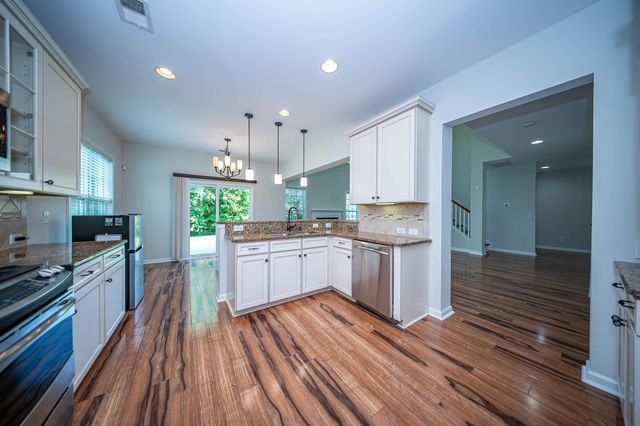 8485 Middle River Way, North Charleston, SC 29420