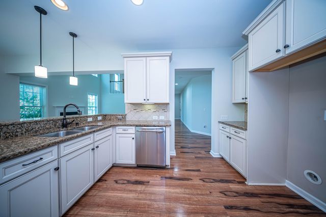 8485 Middle River Way, North Charleston, SC 29420