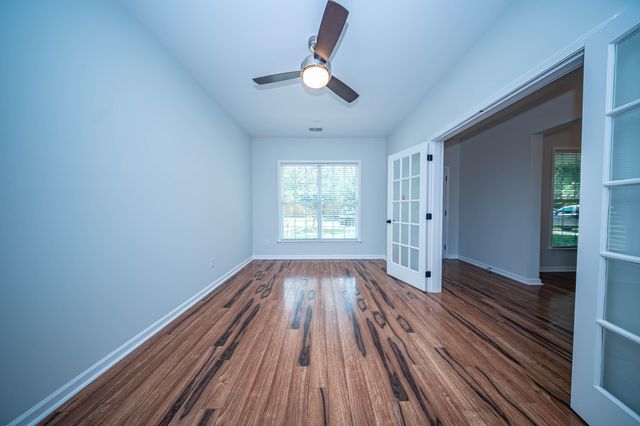 8485 Middle River Way, North Charleston, SC 29420