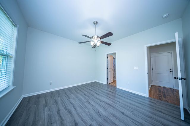 8485 Middle River Way, North Charleston, SC 29420