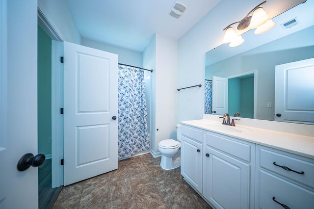 8485 Middle River Way, North Charleston, SC 29420
