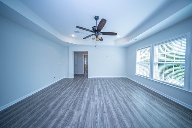 8485 Middle River Way, North Charleston, SC 29420
