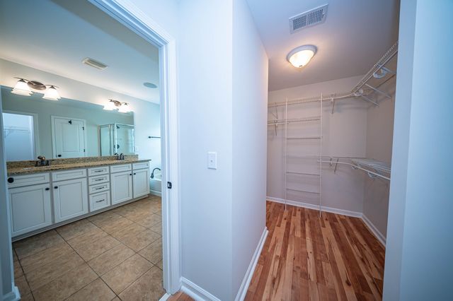 8485 Middle River Way, North Charleston, SC 29420