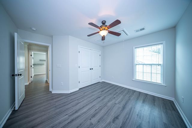 8485 Middle River Way, North Charleston, SC 29420